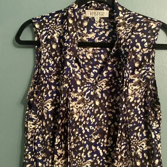 Kasper women’s sleeveless Blosue - PL - v neck - high neck - front tie - Picture 4 of 7